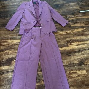 Dynamite Mauve Pantsuit with Wide-Leg Design